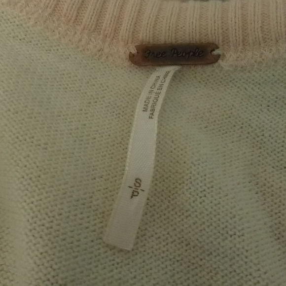 Adorable Free people sweater - Picture 3 of 4